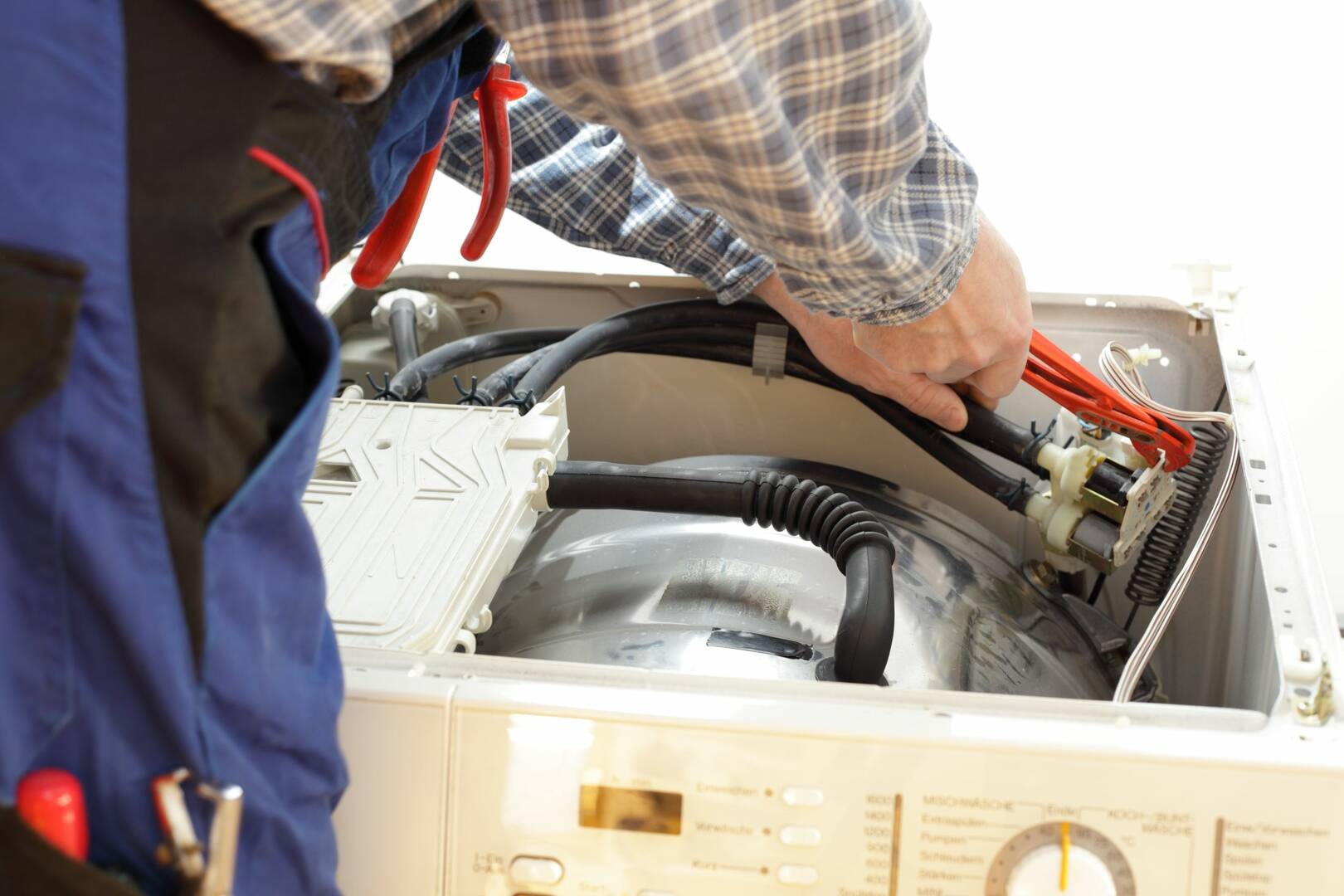 Shop Fitting Electricians Brisbane Market QLD